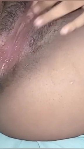 Sri lanakan sexy  girl  fuck her pussy with a cucumber best aolo   Clip 1