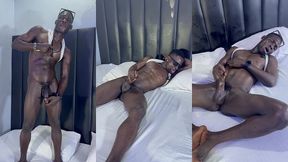 watch how a thug helped himself.