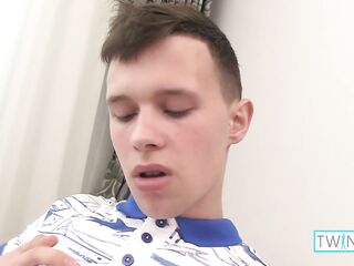 Lustful Aaron A Watches Kink And Giant Chest Load Spill!