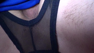 soumission aux pieds et bareback en cruisingdeux mecs baisent no capote dans un...