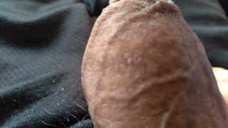 Nuoret pojat ottavat isot kukot ilman satulaa kuumassa anaalitoiminnassa