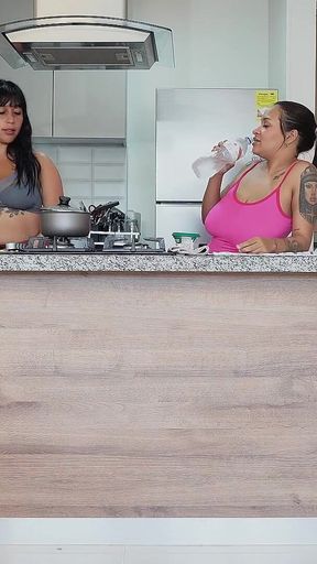 Ups!!! I Fucked My Friend's Boyfriend in Front of Her, While She Prepares Lunch