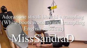 Adorazione stivali bianchi e trampling (white boots worship and trampling English subtitles)