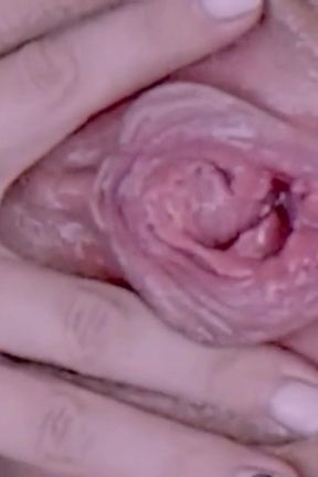 Vibrator in Stepmom&#039;s Creamy, Made Her Squirt