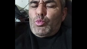 V&iacute_deo de verifica&ccedil_&atilde_o do bezerro mamador viciado em picas de todos os tamanhos e grossuras Que venham aos milhares todos os dias