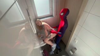 AO carnival slut! Creampie quickie with a thrill