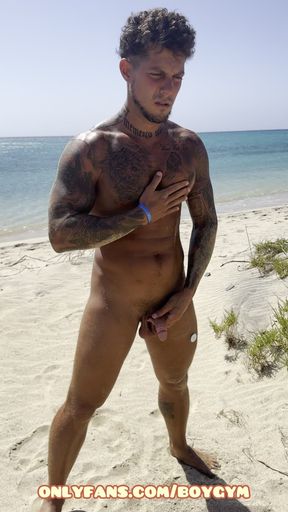 PISS in the PUBLIC BEACH💦