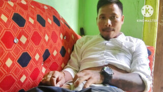 Hitam, berhubungan seks, masturbasi, gaun – pelacur gay India bertato dan berpakaian wanita yang melakukan hubungan seks anal