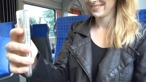 Meine Freundin Macht Ihren Ersten Spermawalk Mitten Im Zug