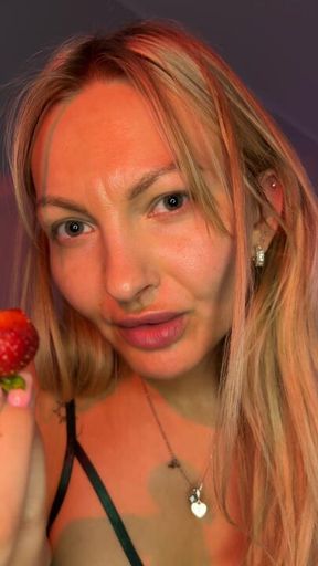 Sweet, slow & delicious... 🍓✨ (Lips & ASMR Tease)