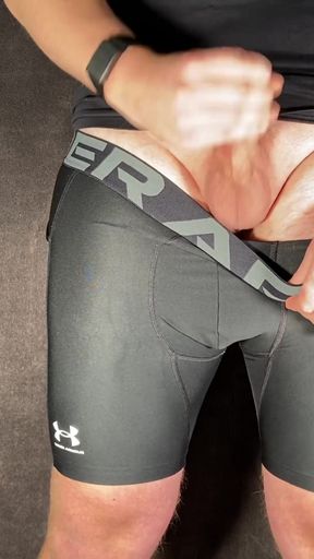 Stepsister walked in on my cumshot   Clip 1