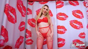 bjraw soaking sarah taylor s face