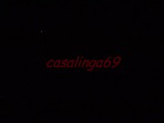 mi porta in un parcheggio e c'è un guardone con un grosso cazzo