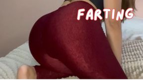 Farts in leggings