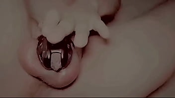 Casting de mexicano heterosexual para porno gay y se mete un pepino en su culoSi