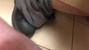 Getting JO'_ed in a public mall restroom