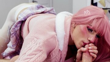 Femboy Cyrus Star drills her boyfriends stick