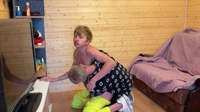 We Called an Electrician to Fix a Fuse, but a Cute Guy Showed up and Ended up Fucking Him.
