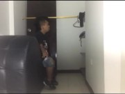 salió puta la vendedora, me atendió en ropa íntima luego se desnuda y le di su buena follada