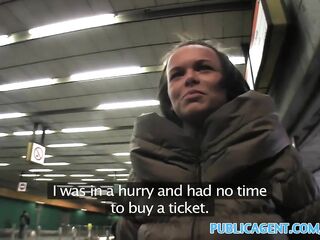 PublicAgent Ticket inspector screws a passager with no ticket