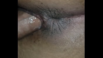 Gozando dentro da morena
