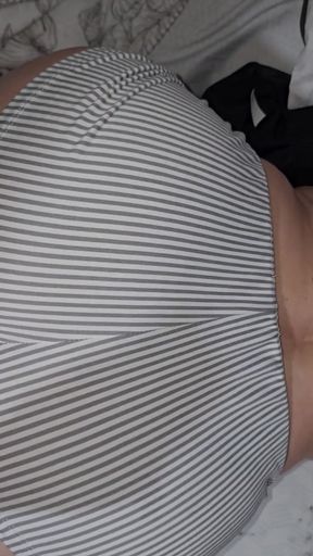 Mature Big Ass Gets Fucked on All Fours in a Morning Quickie