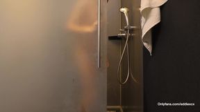 Twink in the shower