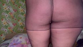 wetting my black pantyhose for paco before send to him