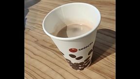 Tu te rappelles mon excursion &agrave_ Lyon? Et bien sur le retour je me suis ...