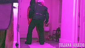 proibidao! camera escondida filma o entregador de agua lambendo meu cu