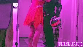 proibidao! camera escondida filma o entregador de agua lambendo meu cu