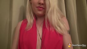 Babe Lola Plays with a Hairy Cunt