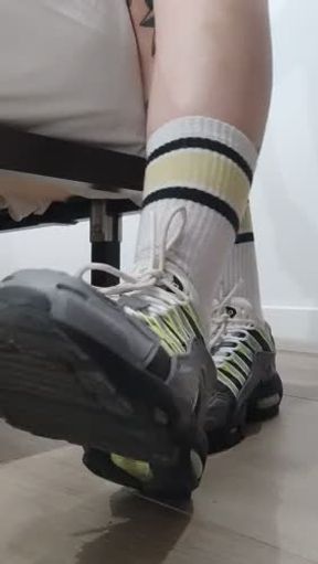 2 min 40 seg de bambas , calcetines y pues sudados