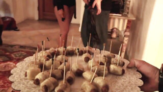 Gangbang, dupla penetração &#8211; Vídeo fetichista BDSM de Jodi Taylor, Nikki Hunter, Melody Jordan, Maia Davis e Alice Frost sendo fodidas analmente por Filthy Rich, Evan Stone e Ike Diezel