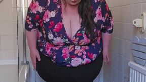 SSBBW WEIGH IN CAR BELLY PLAY AND ICE CREAM TO CELEBRATE