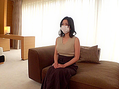 SIRO-4998　【教師としての立場＜気持ちイイコト】「身バレしたくないので……」とマスクを着用してカメラの前に立つも、気持ちよくなってすぐに外してしまった、むっつりスケベ保健室の先生。 ネットでAV応募→AV体験撮影 1973