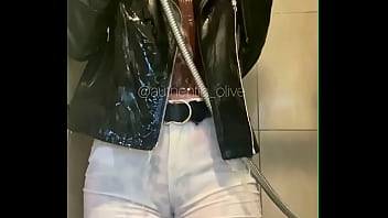 Amateur Teen Showers in Leather Jacket and White Pants in Wetlook Video