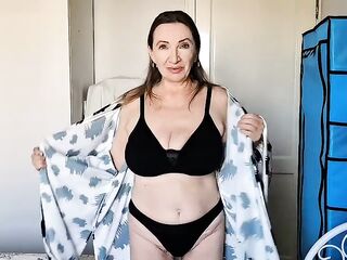 My Recent Obsession: Hawt Granny’s Intimate Demonstration POV