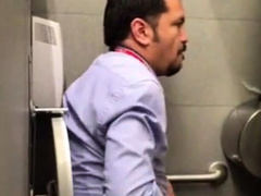 Str8 spy daddy in public toilet 2