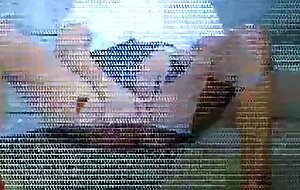 Deutscher Amateur masturbiert im Freien zum Orgasmus