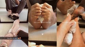 petite video de retour du sport, je renifle et m amuse avec mes chaussettes ...