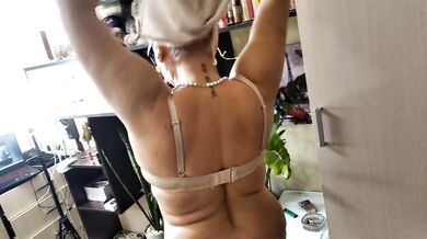 Mister Zucchini stuffs MILF secretary glasses wearing raw and rough