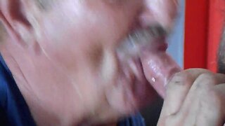 Gobbler`s Passionate Blow Job: Amateur Deepthroat & Fellatio