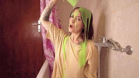 thick gunge time in my t-shirt