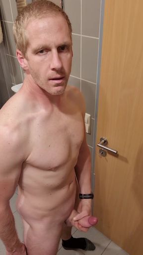 Heynrich wichst   Clip 1