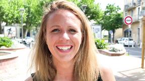 ”Julie, 30 years old, executive secretary in Lyon!”