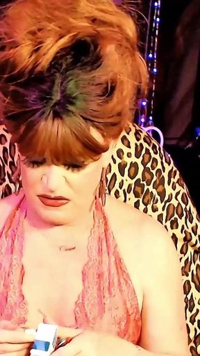 Redheaded Queen Smokinmg Eve120s