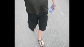 Morgens mit Nylonf&uuml_&szlig_en in Birkenstocks unterwegs