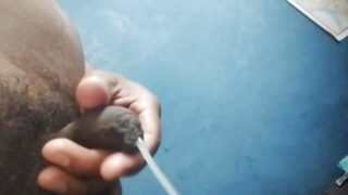 देसी किशोर समलैंगिक वेश्या विशाल अविभाजित लिंगों से हस्तमैथुन करती है और फिर वीर्यपात के साथ एक गहन नंगी पीठ पर संभोग करती है।