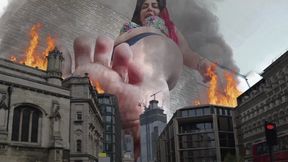 Giantess crush the tiny city